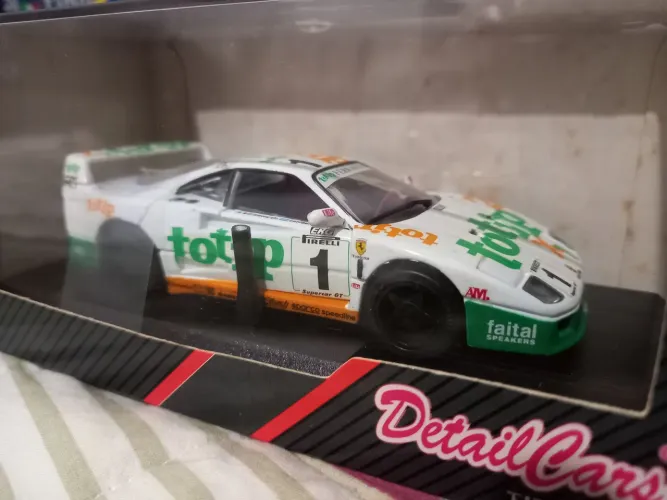 Miniatura Ferrari F40 1994 Racing Totip escala 1/43