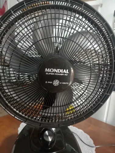 Ventilador grande Mondial Semi Novo