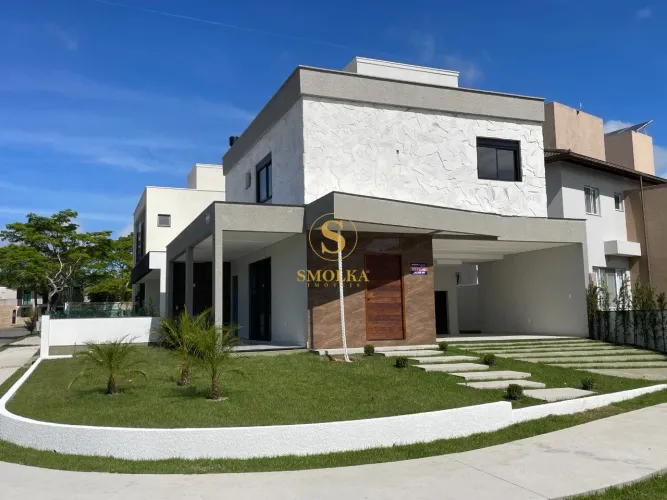 PRONTA PRA MORAR - Casa Recém construída.