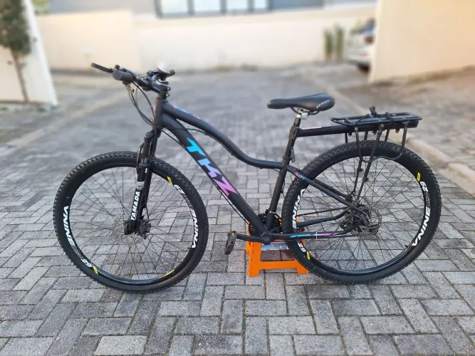 Bike Feminina TKZ aro 29 - 24 marchas
