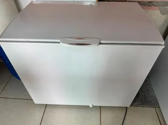Freezer horizontal 310l Gelopar 2024