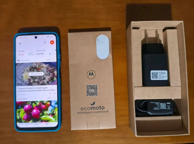Smartphone Motorola Moto g35 5G - 256GB 12GB 4GB RAM+8GB