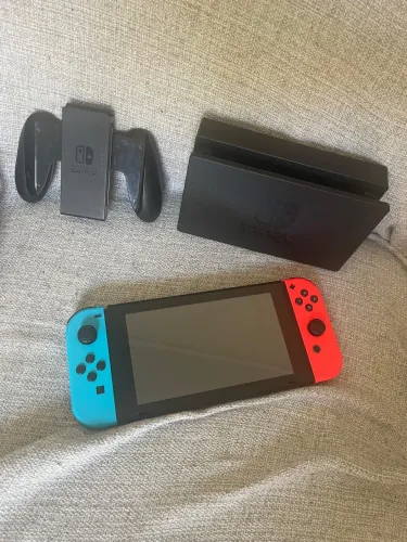 Nintendo Switch v2 bloqueado acompanha jogos