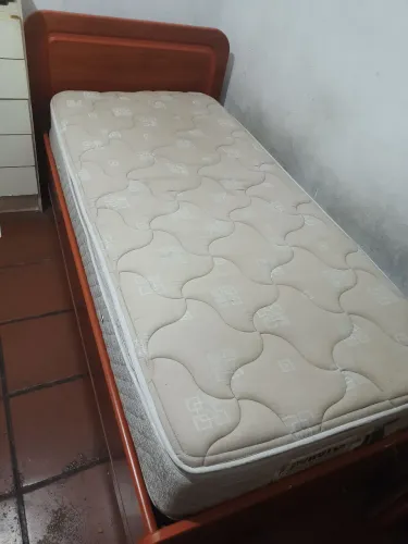 Cama de solteiro 