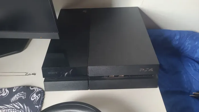 Play Station 4