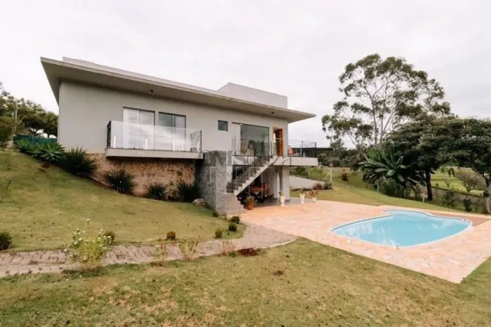 Casa para alugar no Condominio Terras de Canaã, com 2 suítes, com 230m²,Jardim Nova Espera