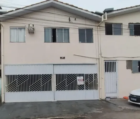 APARTAMENTO 2/4 DISPONÍVEL PARA LOCAÇÃO