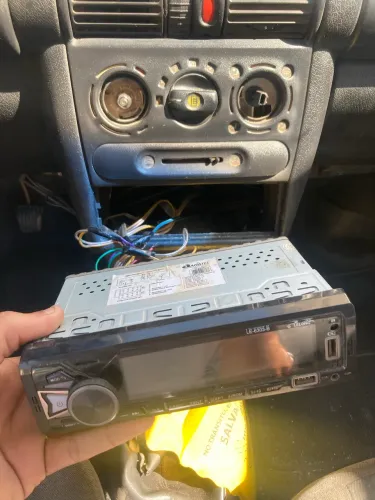 Rádio Bluetooth para carro 