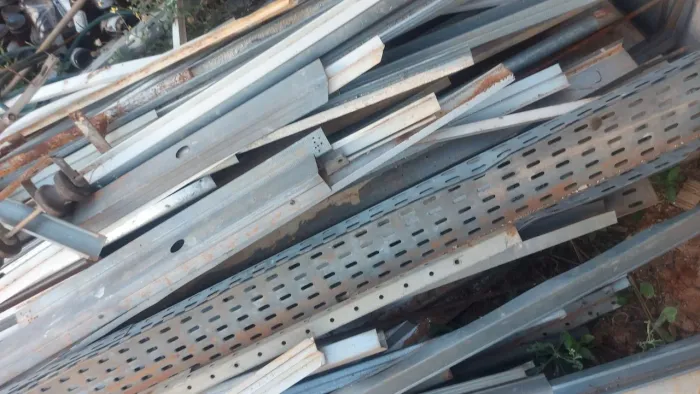 Diversos materiais pra uso em drywall