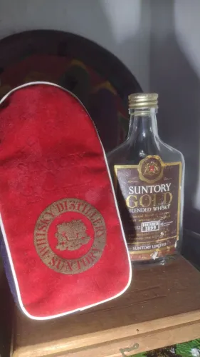 Case e e garrafa miniatura de whisky japonês blend 1970