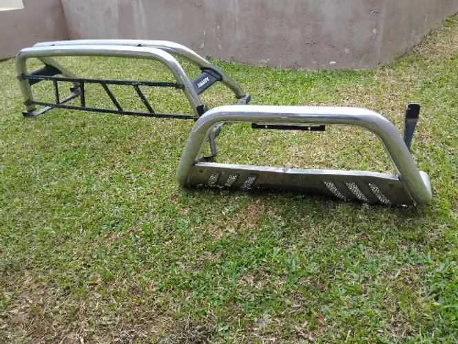VENDO SANTO ANTÔNIO E QUEBRA-MATO PARA AMAROK