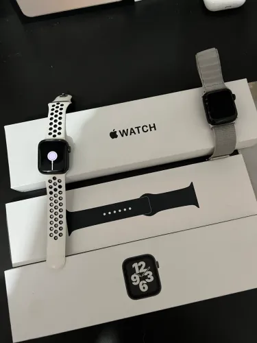 Apple Watch SE 2. 40 mm retira de peças ou trocar bateria 
