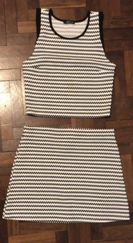 Conjunto saia e cropped tamanho G