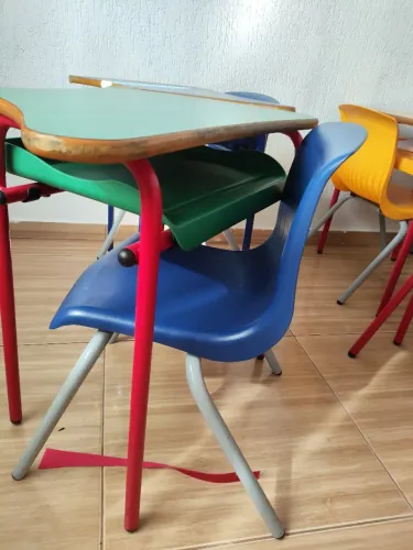 Mesas e Cadeiras escolares jardim de infância
