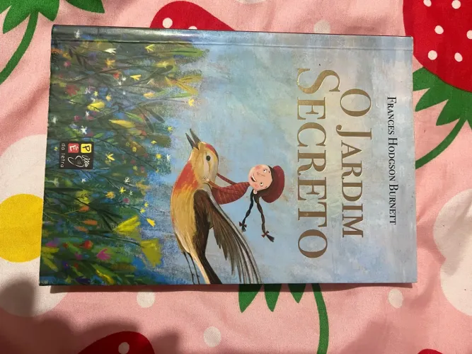 Livros poesia e fantasia