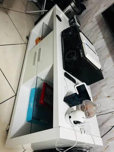 Vendo Rack Branco para sala