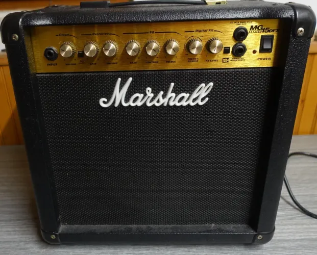 Amplificador Marshall MG 15 CD Oportunidade!!!