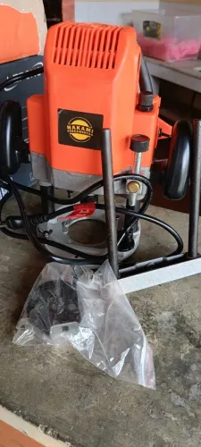 Tupia de coluna MaKami 12mm - 1600w- 110v