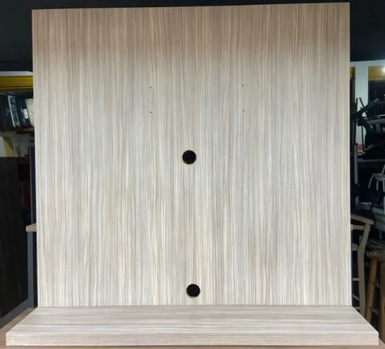 Painel de tv, de mdf, em ótimo estado.