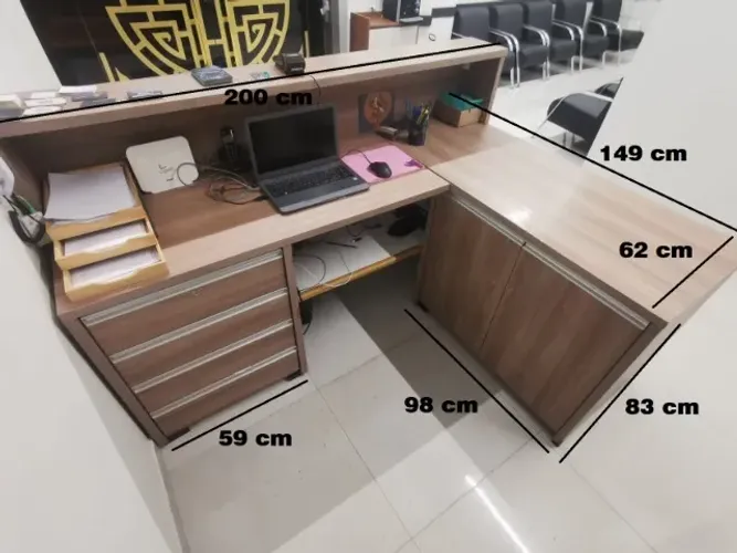 Mesa Balcão em L para Atendimento e Recepção - Escritório Clínica Consultório