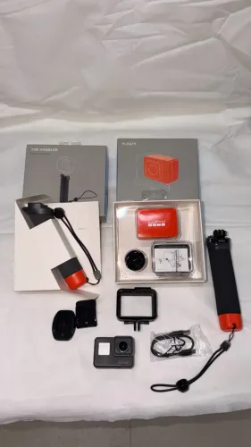 Camera GoPro Hero 5 com acessórios 