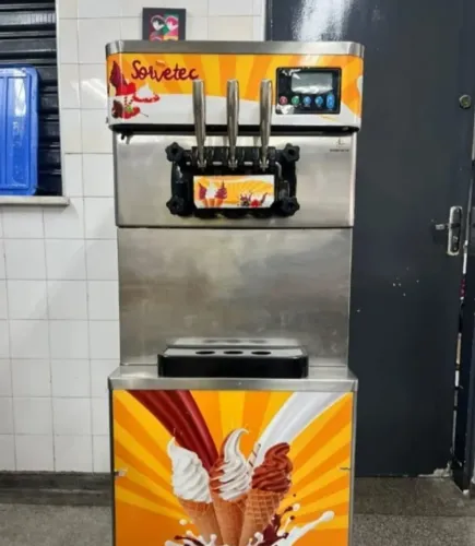 MAQUINA DE SORVETE COM CONSERVAÇÃO NOTURNA PERFEITO