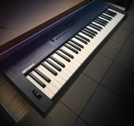 Teclado Roland Go keys