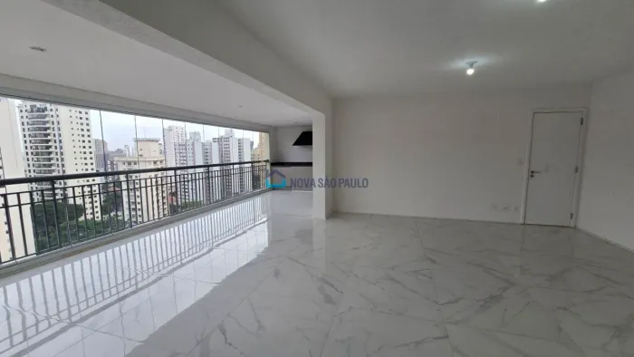 Amplo apartamento novo (5 anos de garantia) contra piso, terraço gourmet churrasqueira na
