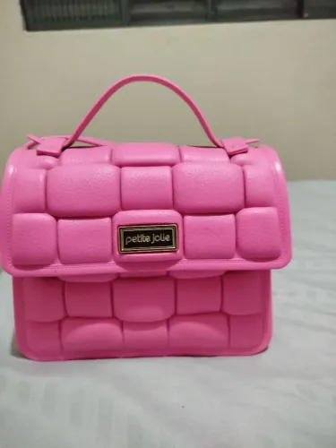 Bolsa Petite Jolie Rosa, foi usada duas vezes