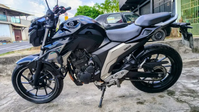 Nova Fazer 250cc 2019 linda e com assessórios URG BARATO TROCO-VALOR 