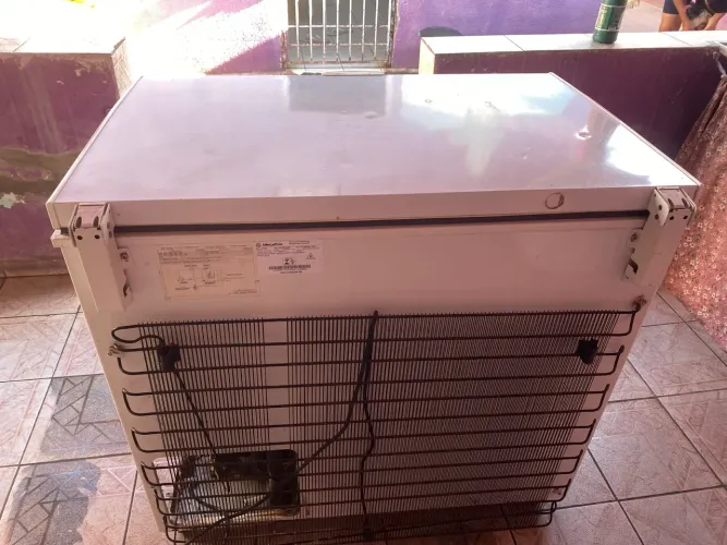 Freezer com função de geladeira 290 litros