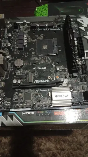 Placa Mãe + Memória