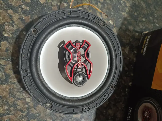 Para de falantes 6x9 e 6"  $180