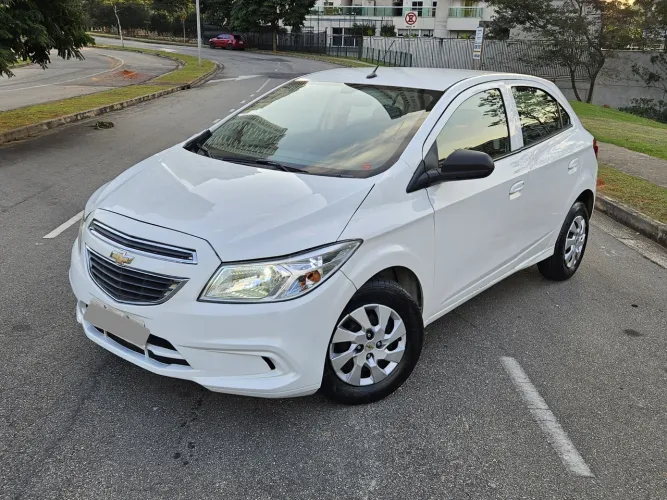 Chevrolet Onix Hatch LT 1.0 8V Flex Power Mec. 4P 2015