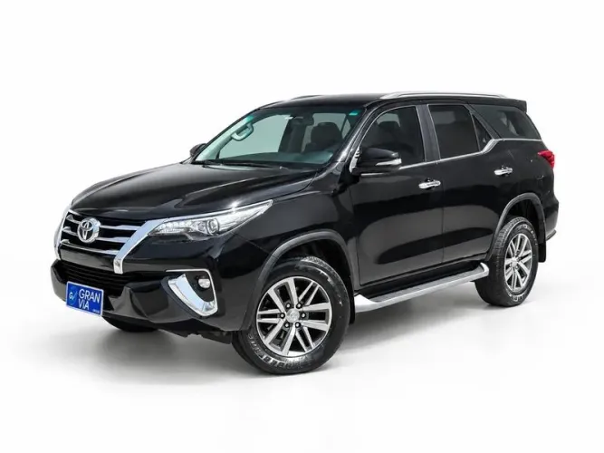 Toyota Hilux SW4 SRX 4X4 2.8 TDI 16V Dies. Aut. 2018