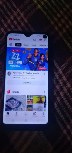 Celular A01 funcionando  com bolinha preta não atrapalha em nada 