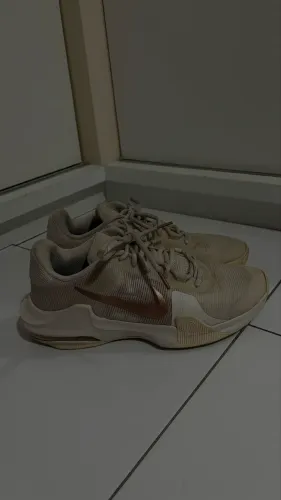Tenis basquete air max tam 40