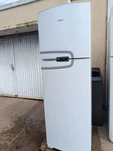 Vende-se geladeira Consul Frost Free grande