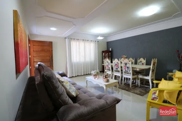 Triplex alto padrão com 4 quartos, no Jardim Belvedere - VR