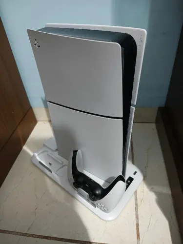 PS5 Slim 1TB + Base