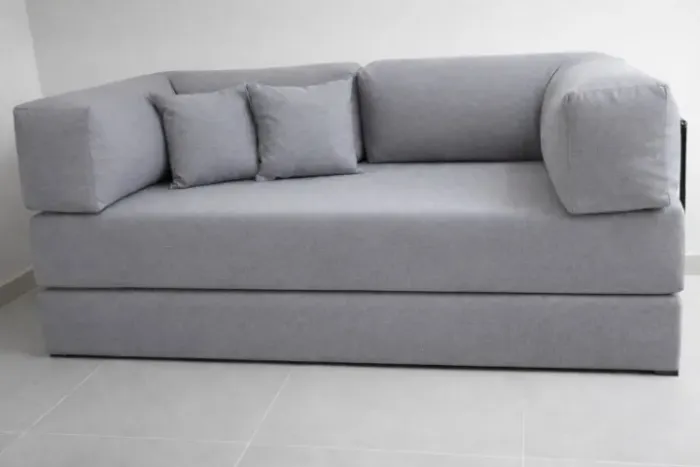 SOFA CAMA GRANDE 1.90 x 1.80 NO LINHO " FABRICANTE "