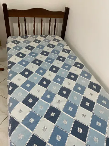 Cama solteiro retrô