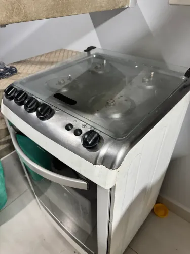 Vende - se Fogão 4 Bocas