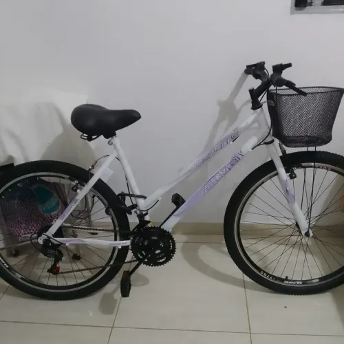 Vende-se bicicleta feminina aro 26