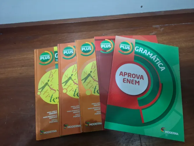 livro gramática- moderna plus volume completo