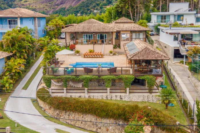 Casa com 3 quartos em Nogueira, Petrópolis