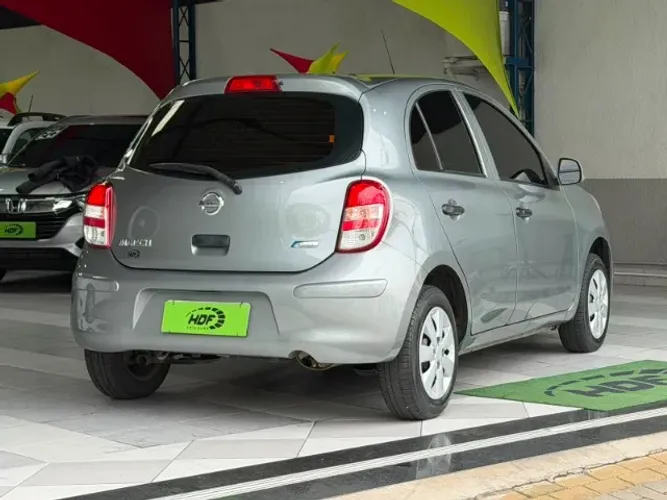 Nissan March S 1.0 16V Flex Fuel 5P 2013