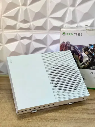 Xbox One S 1 Terá com jogos e controle, pronto para ser seu!!!