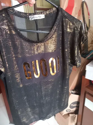 Blusa curta