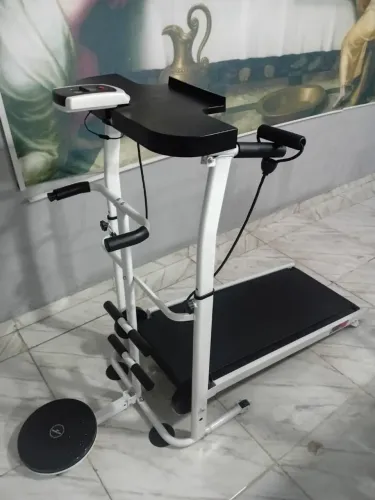 Vendo uma esteira manual zap pra contato *